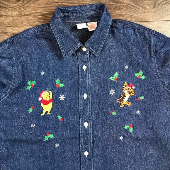 Disney Pride Womens Winnie The Pooh Christmas Mistletoe Glitter Denim Shirt Sz L - Picture 3 of 7